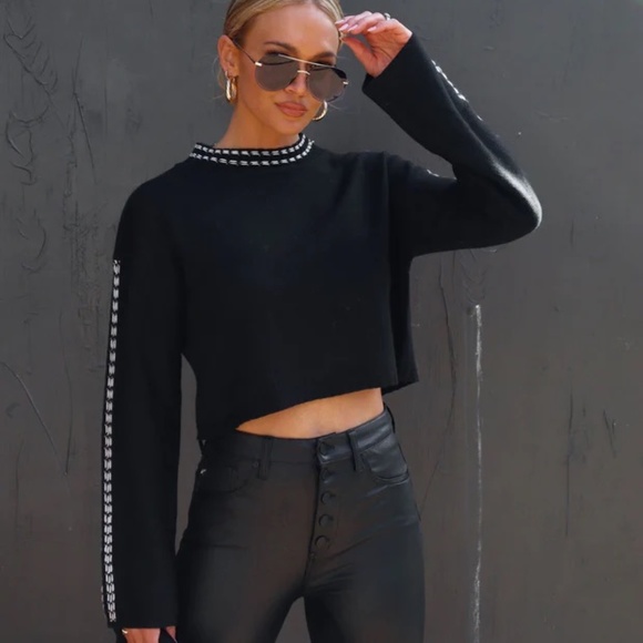 Zara Tops - ZARA Black Exposed knit cropped sweater with bell sleeves